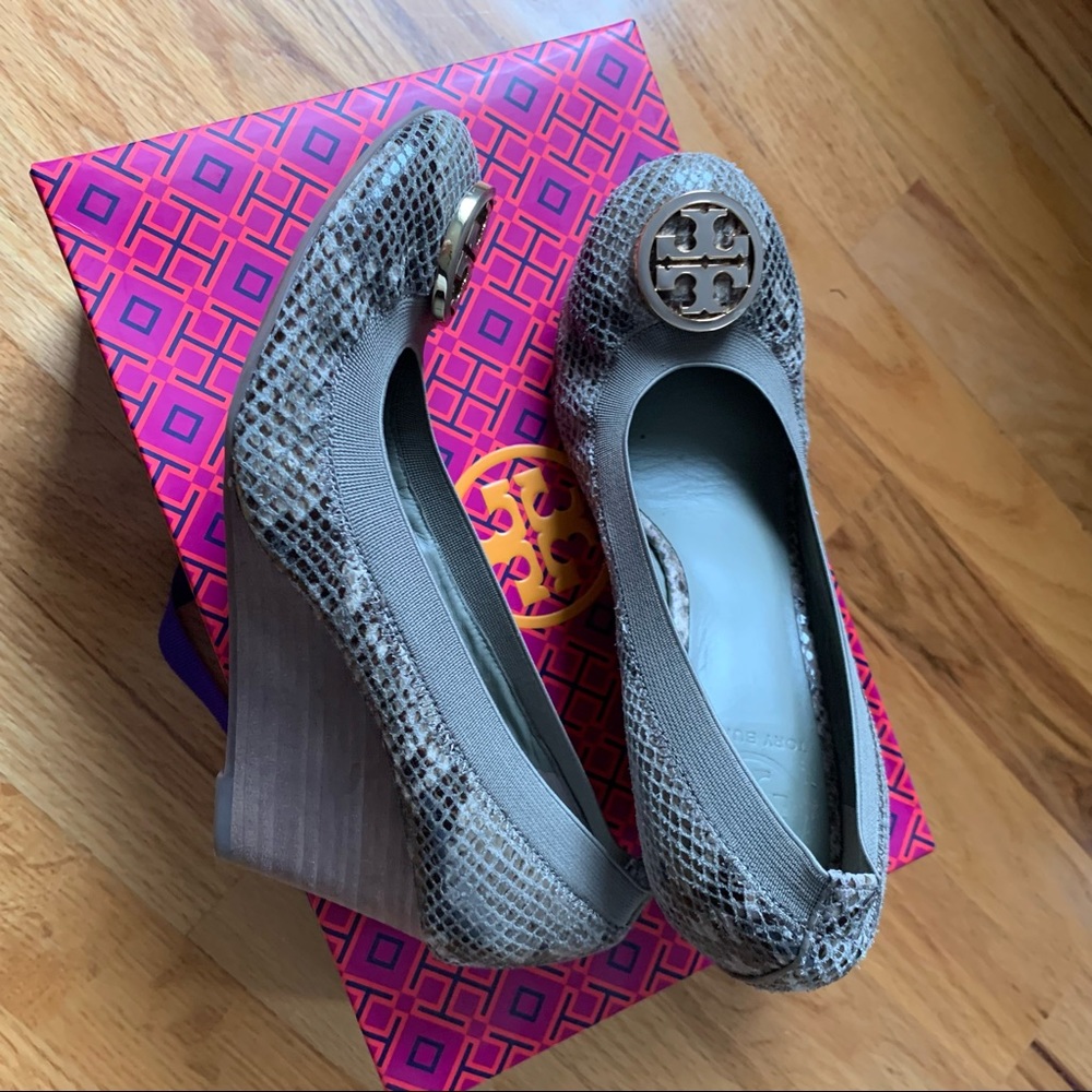 Tory Burch Caroline Wedge ⭐️Authentic